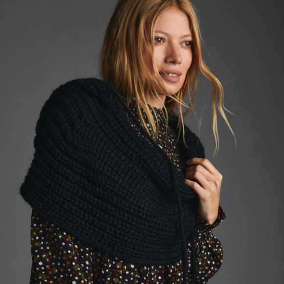 NWT - Anthropologie Chunky Knitted Hood Shawl - Picture 4 of 4